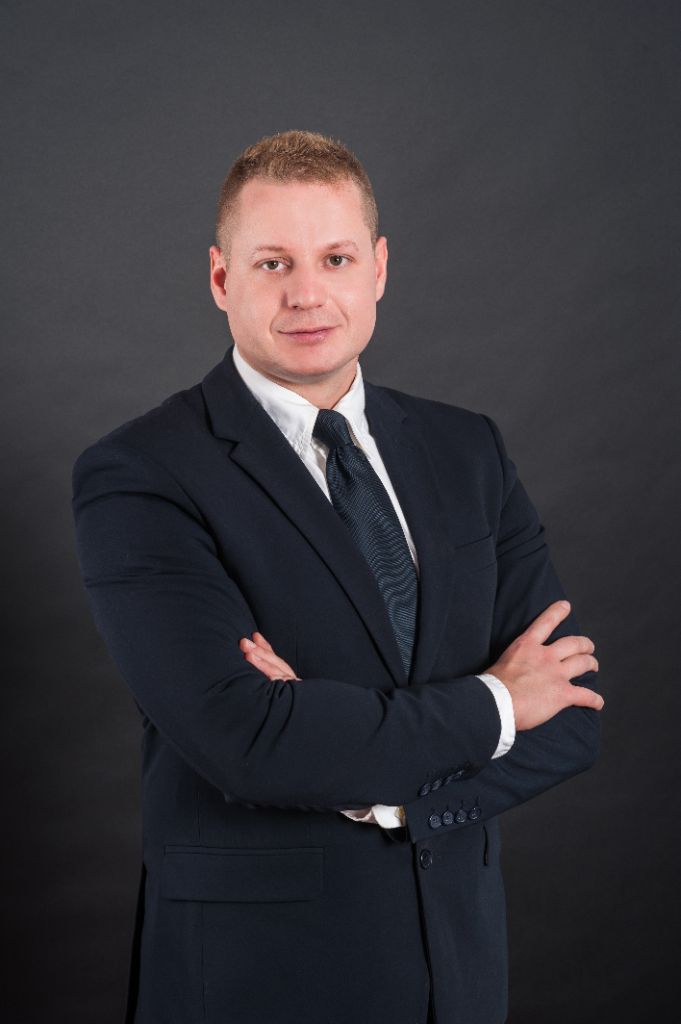 Dr. Tóth Máté