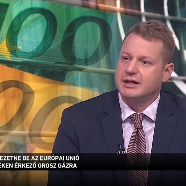 Korlátozná a csővezetéken Európába érkező gáz árát az Európai Unió. Ez is része annak a csomagnak, amellyel leküzdenék a dráguló energiaárakat. A villamosenergia-kereslet visszaszorítását is szeretnék elérni az energiacégektől befolyó adóbevételeket pedig a kiszolgáltatott fogyasztók és vállalkozások támogatására fordítanák. Dr. Tóth Máté - Energiajogász