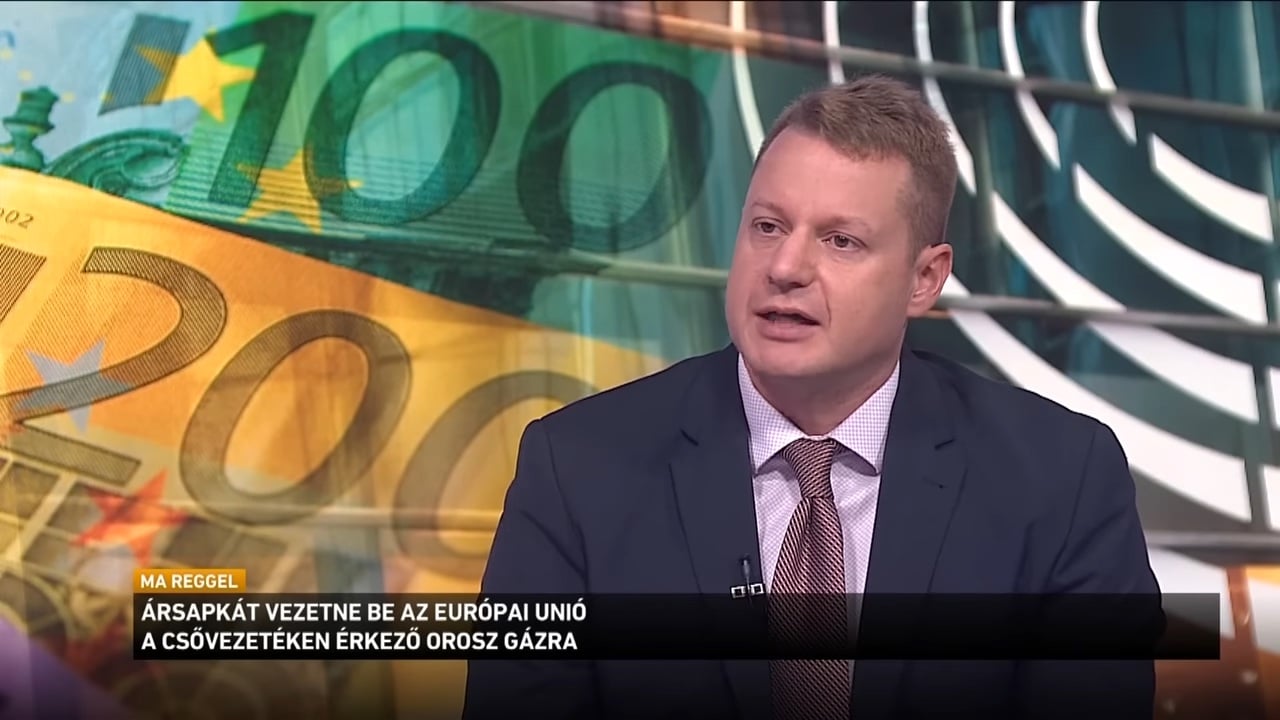 Korlátozná a csővezetéken Európába érkező gáz árát az Európai Unió. Ez is része annak a csomagnak, amellyel leküzdenék a dráguló energiaárakat. A villamosenergia-kereslet visszaszorítását is szeretnék elérni az energiacégektől befolyó adóbevételeket pedig a kiszolgáltatott fogyasztók és vállalkozások támogatására fordítanák. Dr. Tóth Máté - Energiajogász