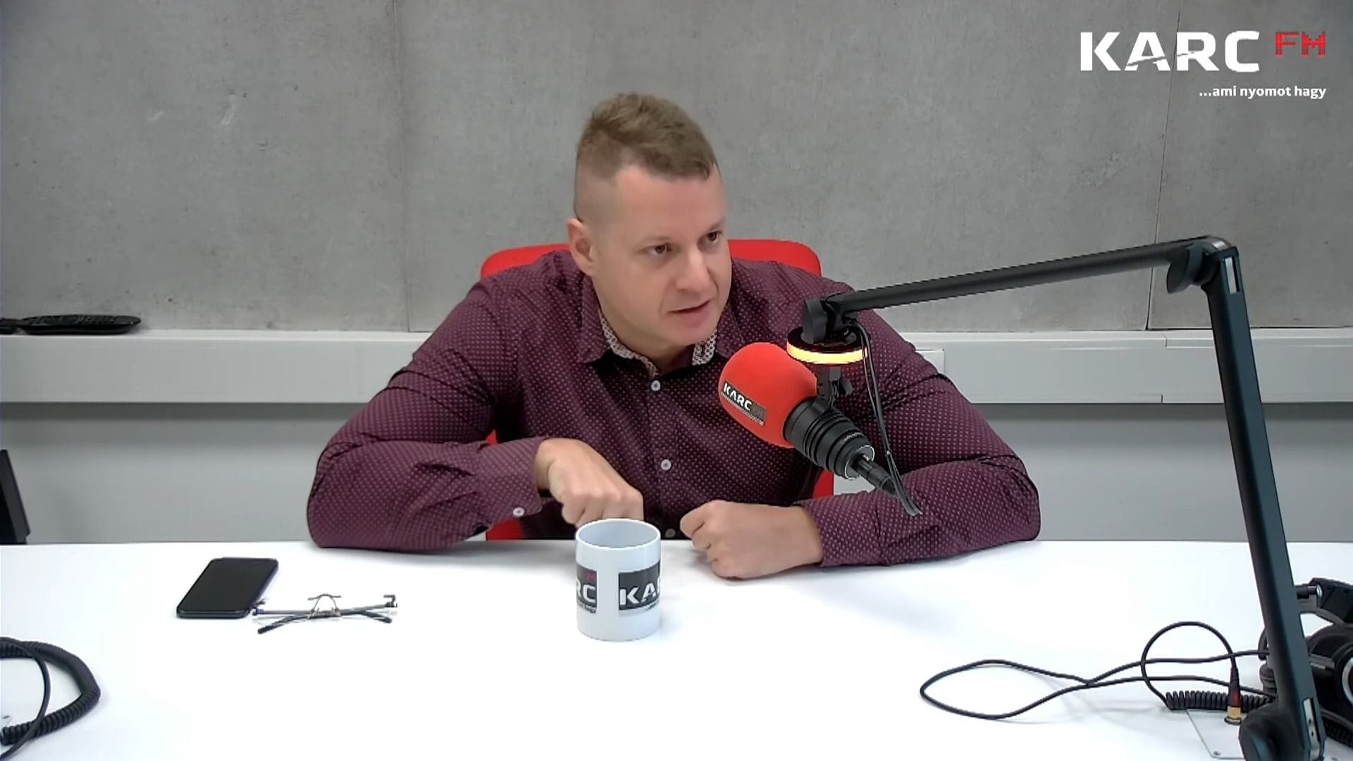 Nyilvánvalóan sokat árt, mégis erőltetik a gázár sapkát Európában - Karc FM -Dr. Tóth Máté Energiajogász
