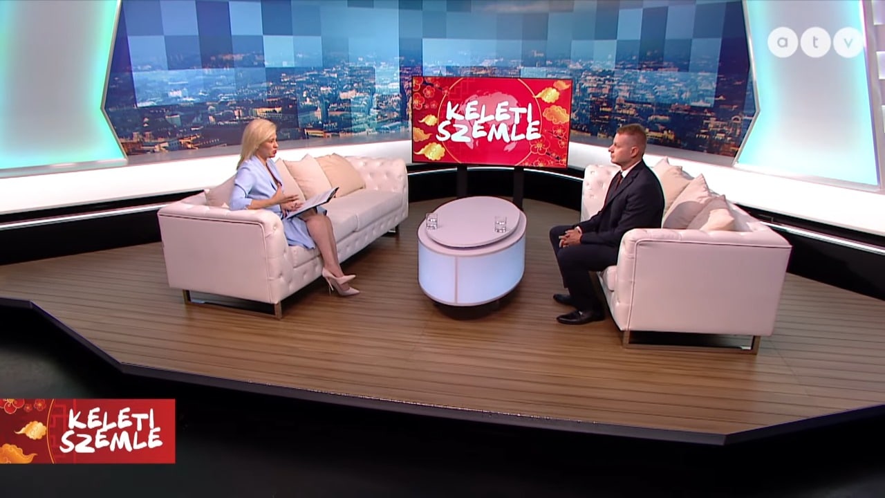 A kínai társadalom, gazdaság és politika elemzése szakértőkkel a globális világra gyakorolt hatásai kapcsán Kell-e félni az akkumulátorgyáraktól? miért olyan fontos, hogy akkumulátor-nagyhatalommá váljon Magyarország?