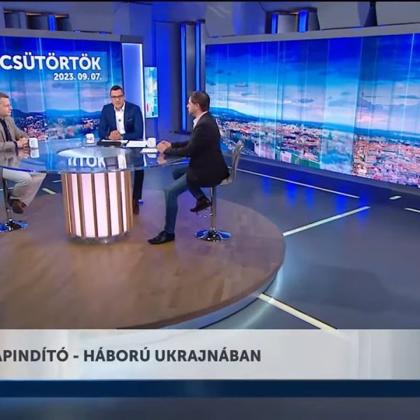 Aláhúzta, hogy az üzemanyag-kereskedelem mellett a földgázvásárlásra is szeretnék kiterjeszteni ezen együttműködést, és a diverzifikáció szempontjából új lehetőség nyílik északról, hiszen a lengyelországi Gdanskban olyan újabb terminál épül a cseppfolyósított földgáz fogadására, amely immár nem a belső fogyasztást, hanem AZ EXPORTOT FOGJA KISZOLGÁLNI 4-4,5 MILLIÁRD KÖBMÉTERES ÉVES KAPACITÁSSAL.