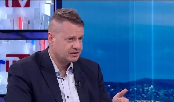 Mégis elmegy a nyugat a falig, abban a hiszemben, azzal a vélelemmel, hogy az oroszok ezt úgysem teszik meg. (...) Kiszámítható az orosz magatartás. (...) Csak Oroszországon múlik, hogy mi lesz a válaszreakció. (...)