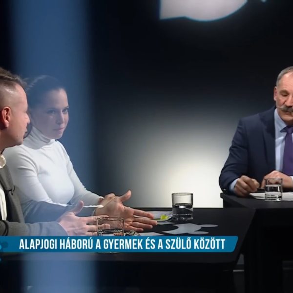 Vendégek: Kepe Nóra társadalomkutató Fűrész Tünde a KINCS elnöke Tóth Máté jogász Pöltl Ákos az MCC családbiztonsági szakértője Az M5 a közmédia kulturális csatornája.